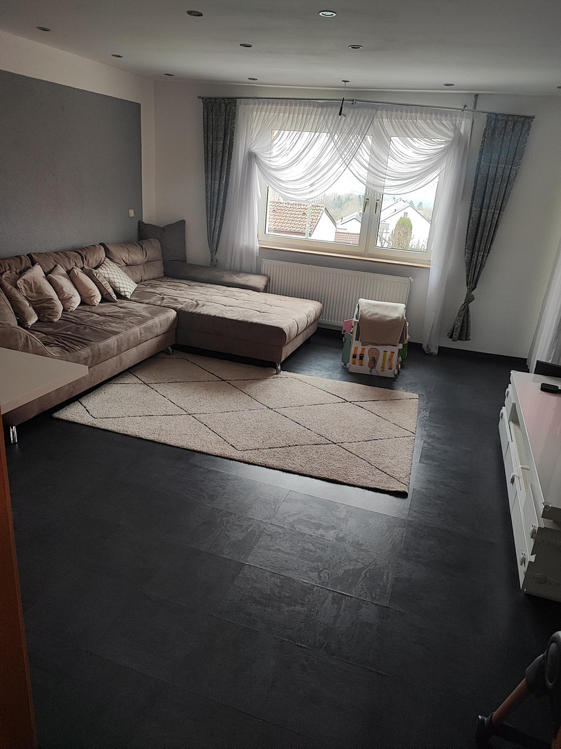 Attraktive 3-Zimmer-Eigentumswohnung in ruhiger Lage im beliebten Gebiet Plochingen Stumpenhof – Plochingen(Stumpenhof) – Vorschaubild 2