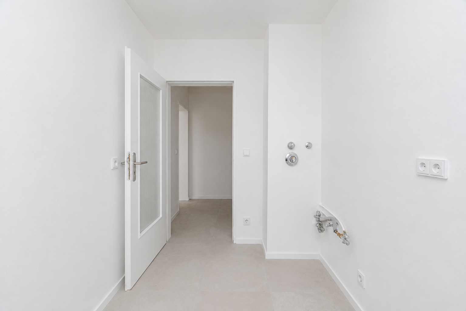Erstbezug nach Sanierung: Lichtdurchflutete 2-Zimmer-Wohnung mit Balkon in Germering – Wittelsbacherstraße 38, 82110 Germering(Neugermering) – Vorschaubild 7