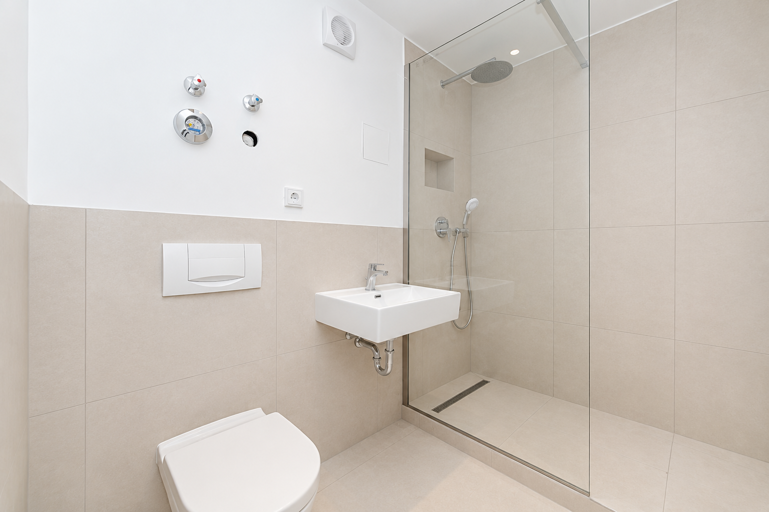 Erstbezug nach Sanierung: Lichtdurchflutete 2-Zimmer-Wohnung mit Balkon in Germering – Wittelsbacherstraße 38, 82110 Germering(Neugermering) – Vorschaubild 9