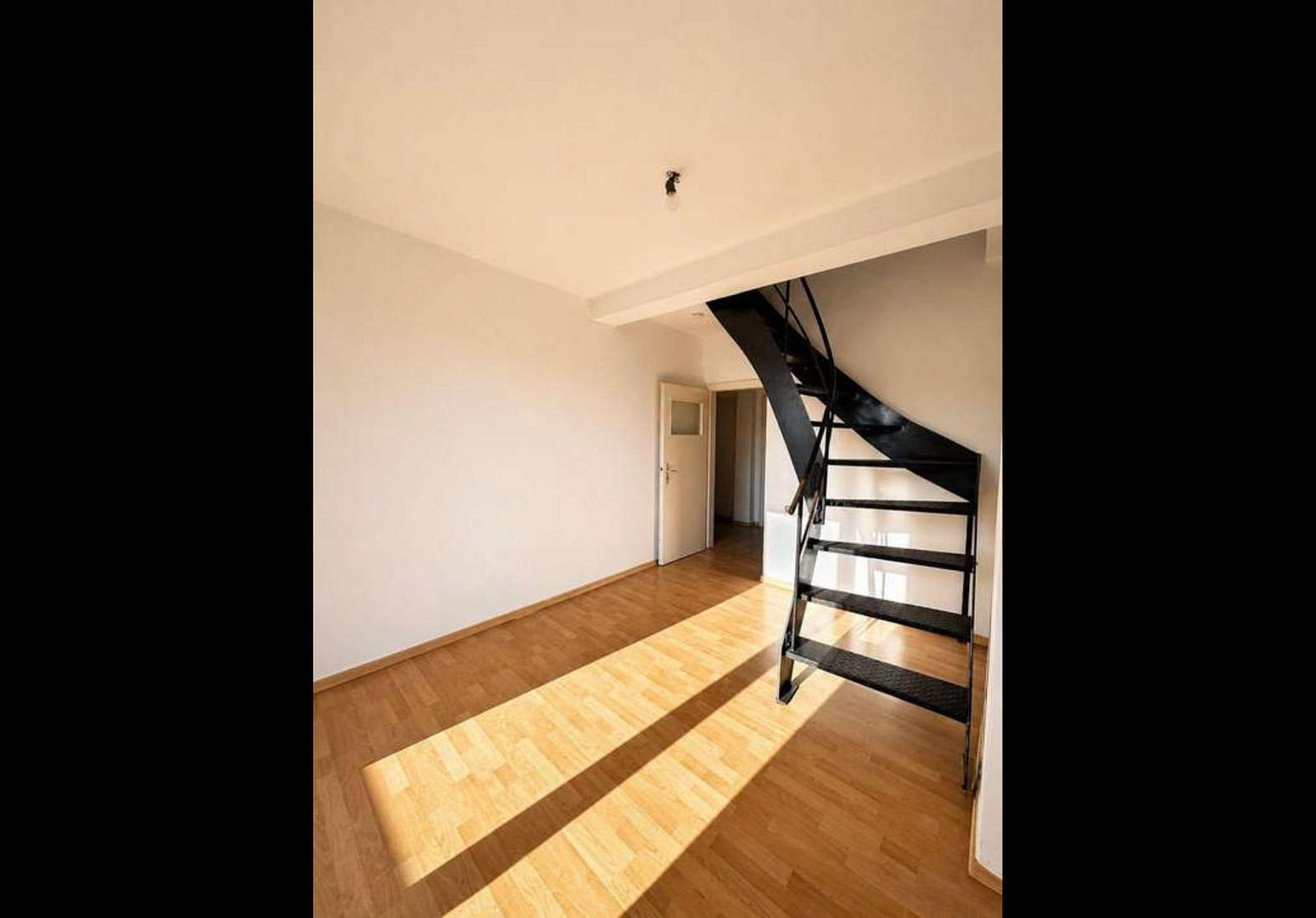 Attraktive, helle Maisonette-Wohnung mit Terrasse und Weitblick – Yorckstr, 40476 Düsseldorf(Derendorf) – Vorschaubild 12