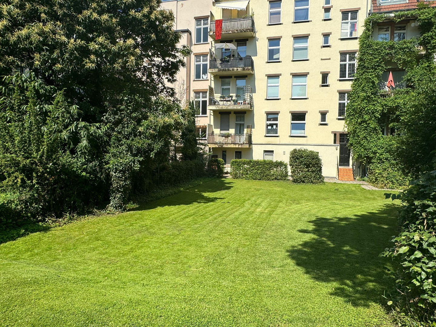 Im Staden: Ein  exklusives Stadthaus  mit 110 qm an gepflegter Privatstrasse – Saarbrücken(Sankt Johann) – Vorschaubild 4