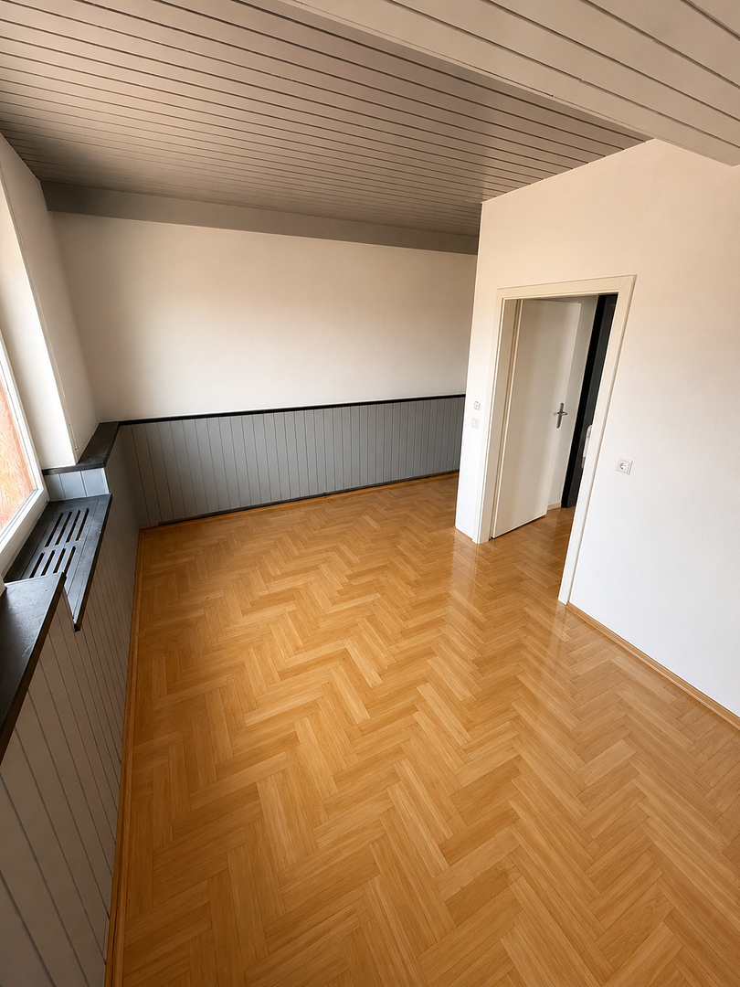Große 2,5 Zimmer Wohnung mit riesigem Wohnzimmer – Ettlingen - Spessart(Spessart) – Vorschaubild 4
