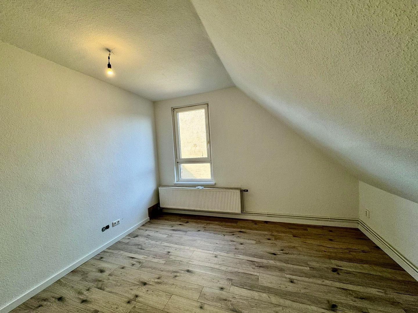 Frisch sanierte 2-Zimmer Wohnung mit Einbauküche - ab sofort – Peiner Straße 34, 31137 Hildesheim – Vorschaubild 5