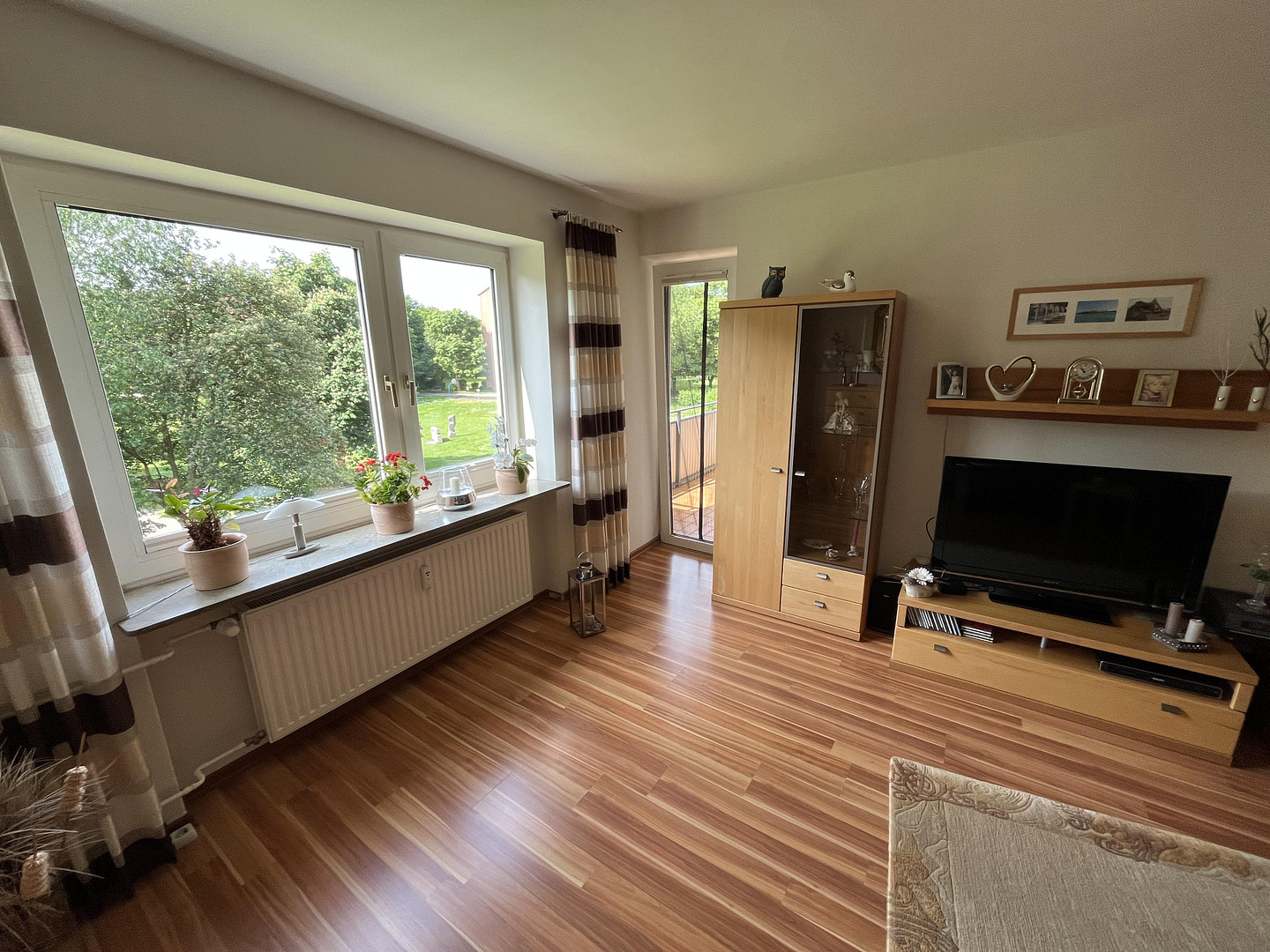 Helle & freundliche 2,5 Zimmerwohnung mit EBK und Balkon zum 01.09.2026 zu vermieten. – Masurenring 73, 24149 Kiel(Neumühlen-Dietrichsdorf) – Vorschaubild 3