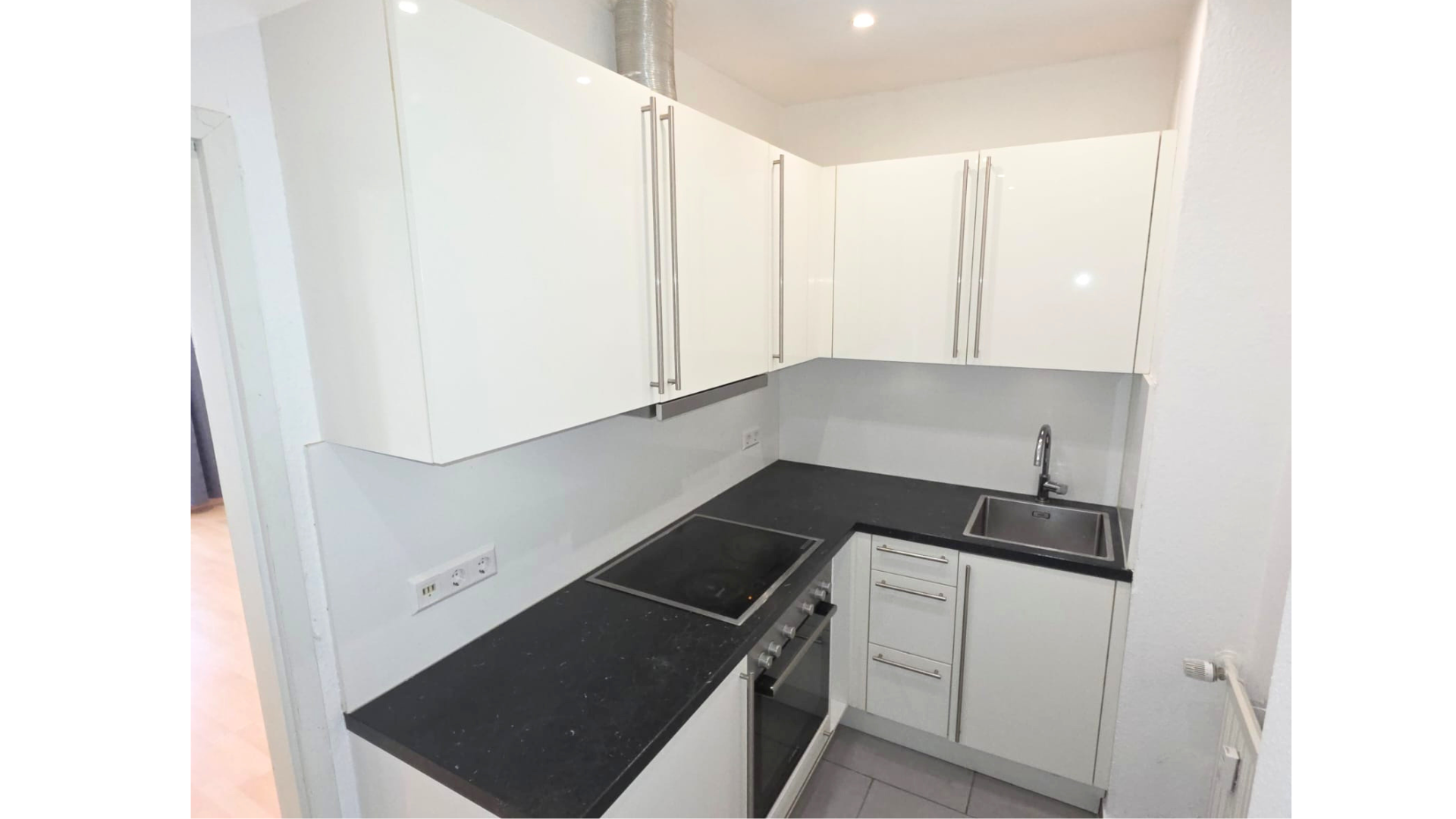 RESERVIERT - Weststadt: 2-Zi + TG | Technisch modernisiert | Balkon | EBK | FREI | WG geeignet – Lessingstr. 64, 76135 Karlsruhe(Weststadt) – Vorschaubild 4