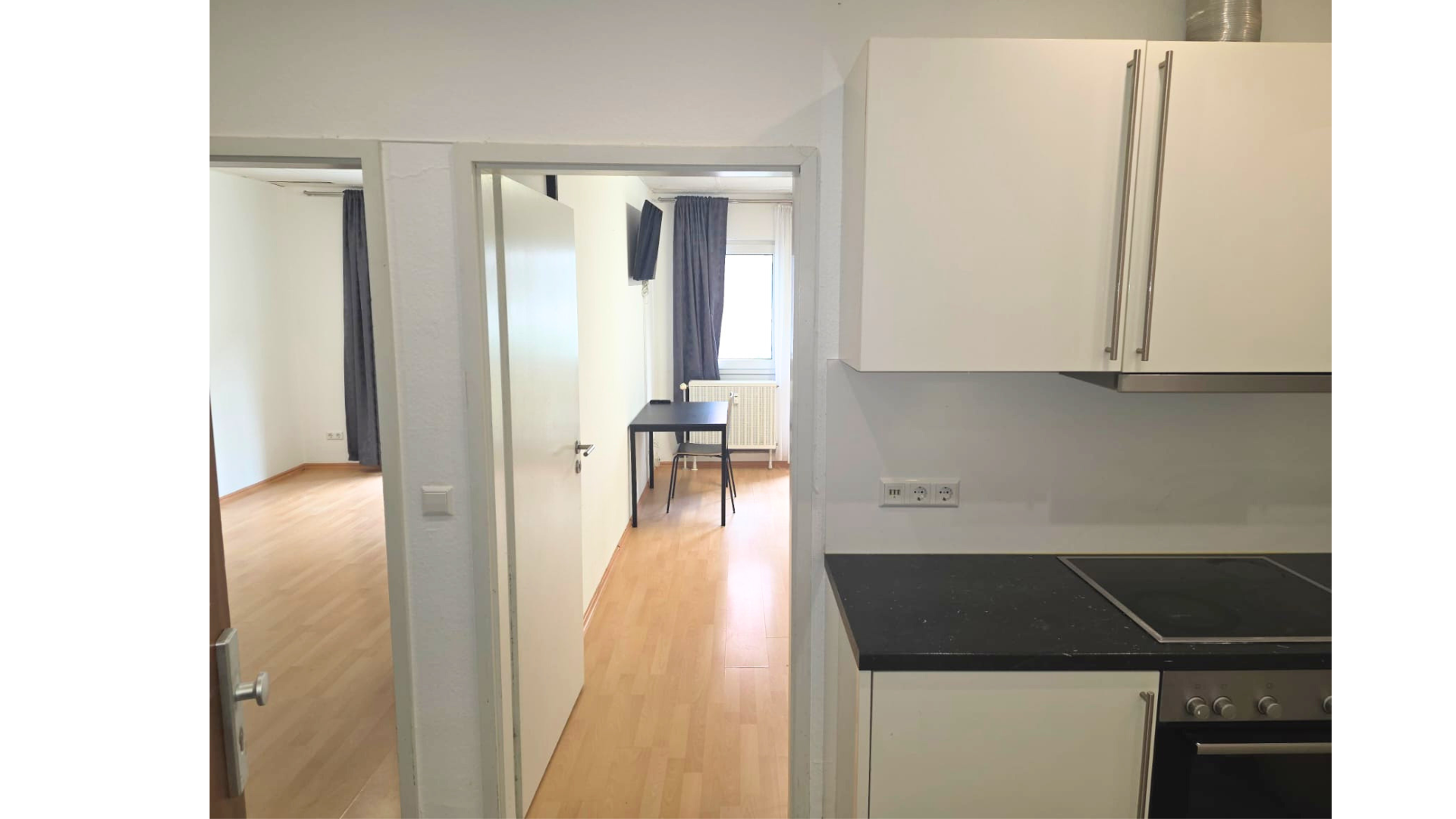 RESERVIERT - Weststadt: 2-Zi + TG | Technisch modernisiert | Balkon | EBK | FREI | WG geeignet – Lessingstr. 64, 76135 Karlsruhe(Weststadt) – Vorschaubild 3