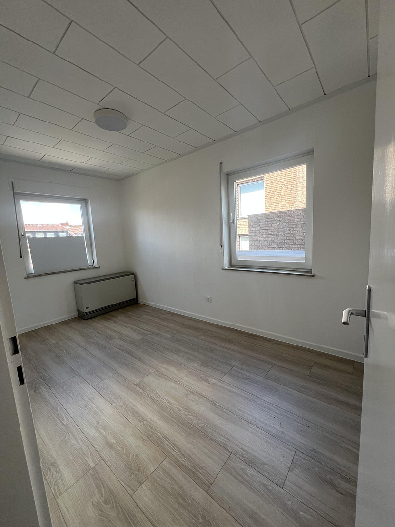 3-Zimmer-Terrassenwohnung mit großem Garten in begehrter Lage am Stadtwald Wolfsburg – Hirschberger Str. 6, 38440 Wolfsburg – Vorschaubild 13