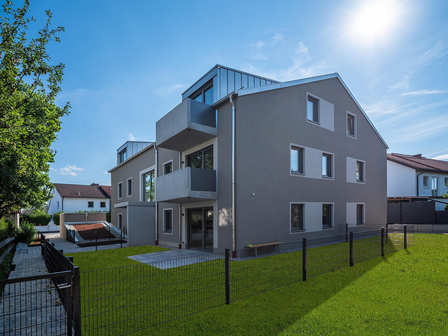Bezugsfertig: Neubau-DG-Wohnung mit Balkon + EBK in Parsdorf bei München | KfW-40-QNG - WE 12 – Parsdorf – Vorschaubild 8