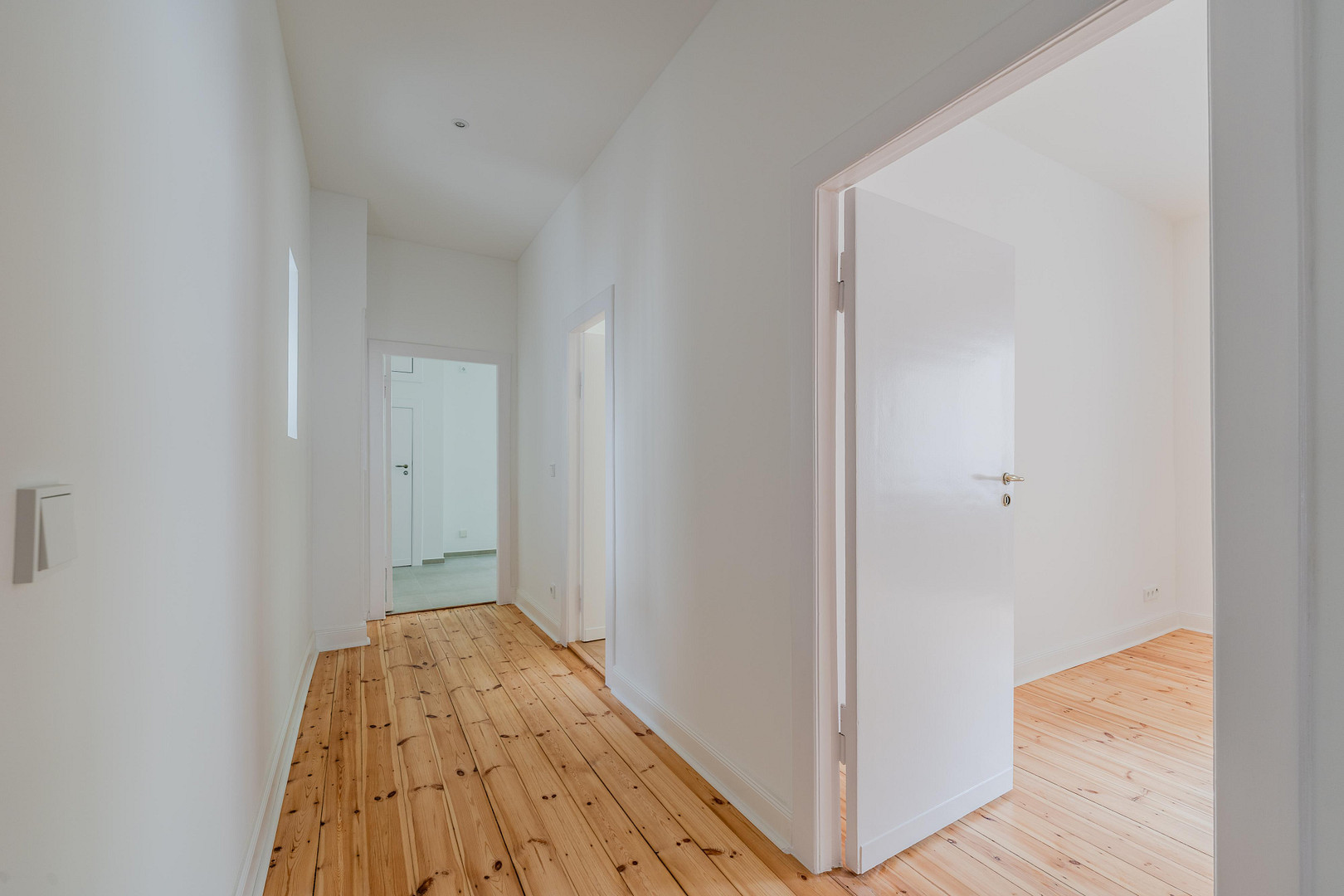 Repräsentativer Altbau in Bestlage: Frisch sanierte 4-Zimmer-Wohnung – bezugsfertig & provisionsfrei – Düsseldorfer Str. 34, 10707 Berlin(Wilmersdorf) – Vorschaubild 21