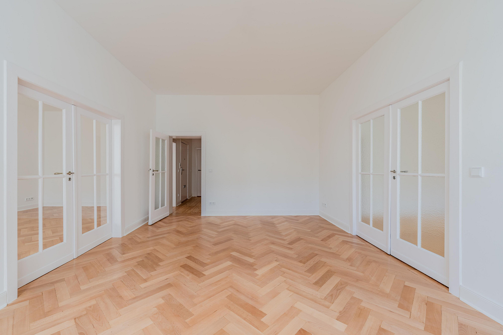 Repräsentativer Altbau in Bestlage: Frisch sanierte 4-Zimmer-Wohnung – bezugsfertig & provisionsfrei – Düsseldorfer Str. 34, 10707 Berlin(Wilmersdorf) – Vorschaubild 39