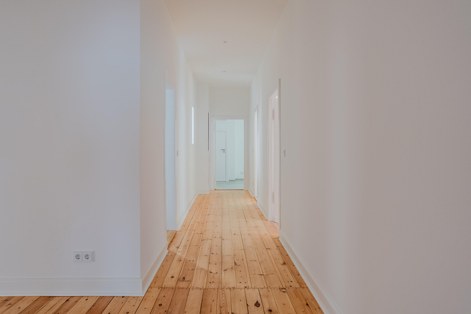 Repräsentativer Altbau in Bestlage: Frisch sanierte 4-Zimmer-Wohnung – bezugsfertig & provisionsfrei – Düsseldorfer Str. 34, 10707 Berlin(Wilmersdorf) – Vorschaubild 5