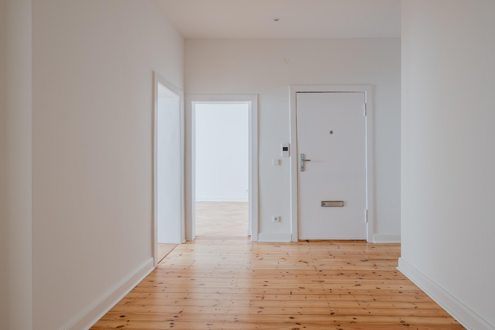 Repräsentativer Altbau in Bestlage: Frisch sanierte 4-Zimmer-Wohnung – bezugsfertig & provisionsfrei – Düsseldorfer Str. 34, 10707 Berlin(Wilmersdorf) – Vorschaubild 4