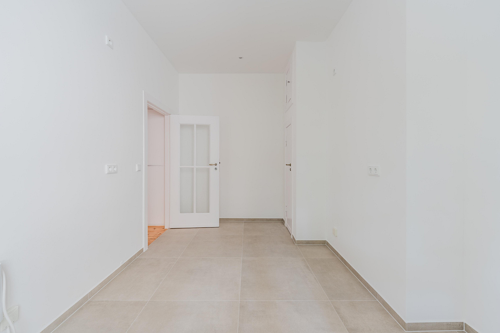 Repräsentativer Altbau in Bestlage: Frisch sanierte 4-Zimmer-Wohnung – bezugsfertig & provisionsfrei – Düsseldorfer Str. 34, 10707 Berlin(Wilmersdorf) – Vorschaubild 14