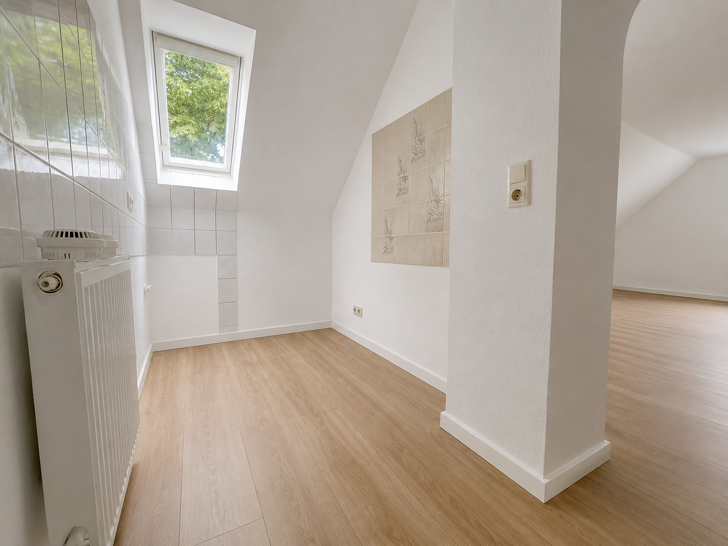 Erstbezug nach Renovierung: helle 2-Zimmer-Dachgeschosswohnung – Uferstraße 11, 44581 Castrop-Rauxel – Vorschaubild 6