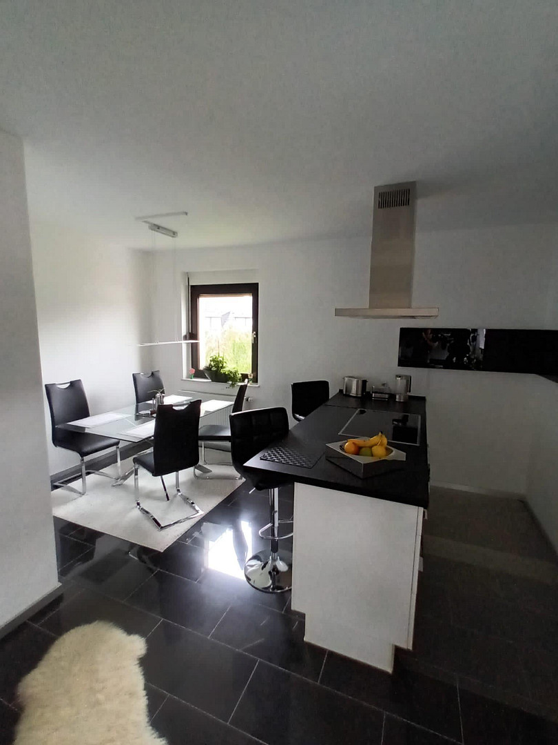 2-Zimmer Wohnung mit Balkon, Stellplatz, Einbauküche, großem Garten und eigenem Keller – Köln(Zündorf) – Vorschaubild 5