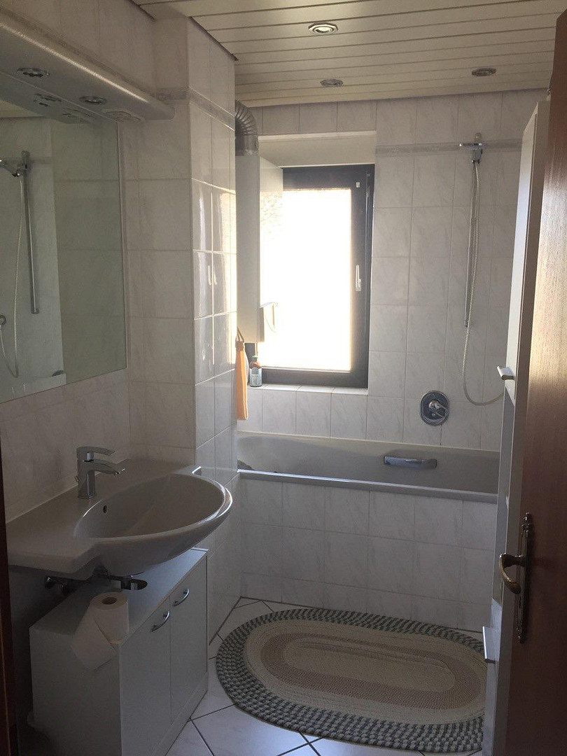 2-Zimmer Wohnung mit Balkon, Stellplatz, Einbauküche, großem Garten und eigenem Keller – Köln(Zündorf) – Vorschaubild 13