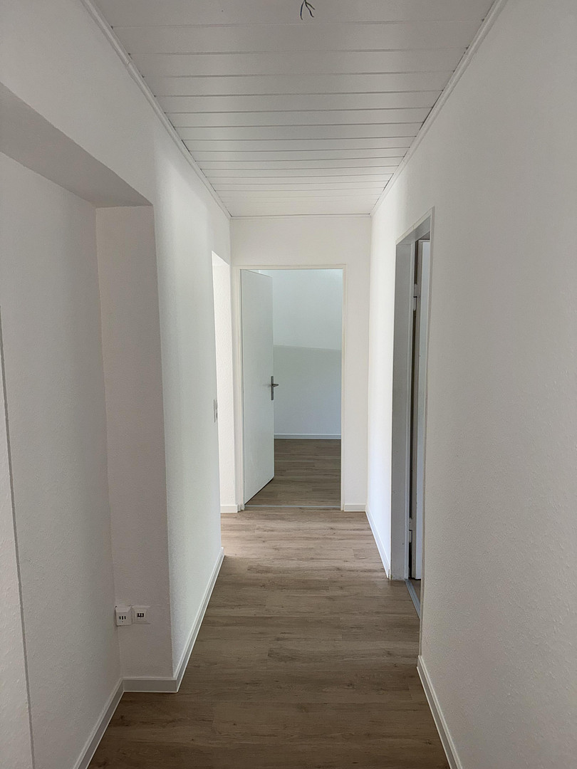 Eigener Garten! Wunderschöne, lichtdurchflutete 2-Zimmer-Wohnung mit Garten, Balkon und Stellplatz – Lindenstraße 2, 71522 Backnang – Vorschaubild 9