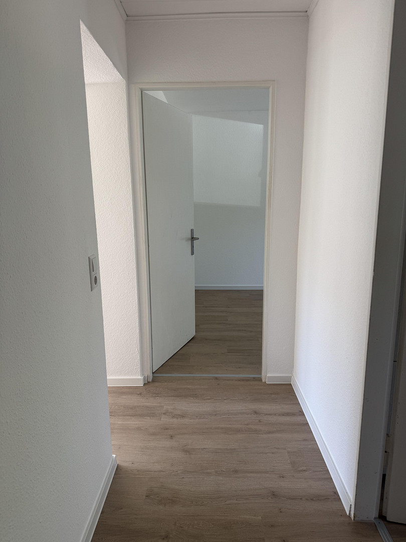 Eigener Garten! Wunderschöne, lichtdurchflutete 2-Zimmer-Wohnung mit Garten, Balkon und Stellplatz – Lindenstraße 2, 71522 Backnang – Vorschaubild 6