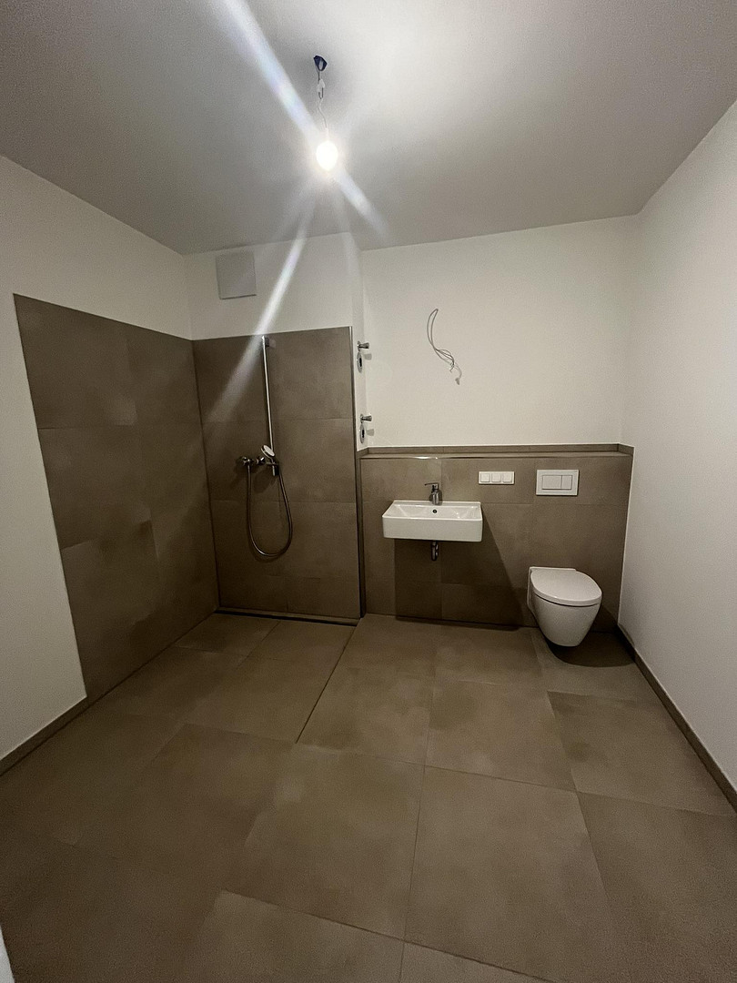 Stilvolle 3-Zimmer-Wohnung mit Südterrasse & Garten im Neubauprojekt „Wolf Höfe“ – Alte Str. 30, 50226 Frechen – Vorschaubild 5