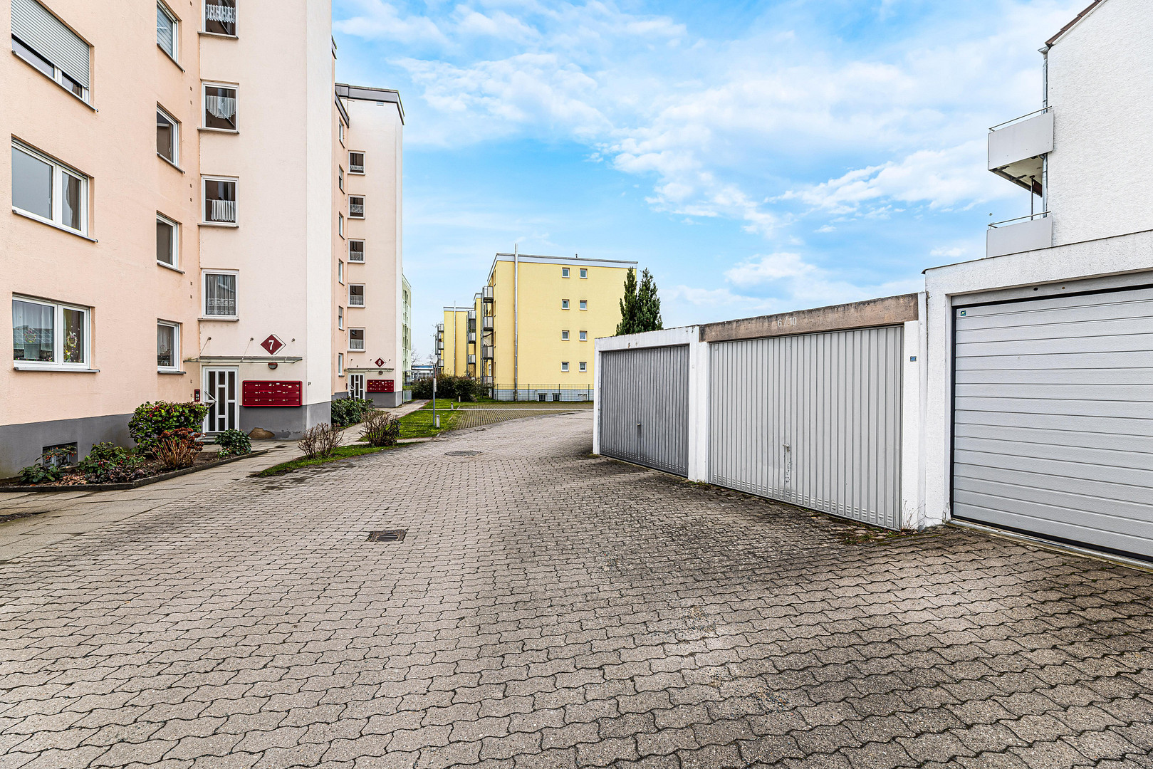 Ohne Makler: Sofort freie renovierte Wohnung mit Balkon, Domblick und Garage. 5% Rendite möglich. – Seebachmarter 6, 96103 Hallstadt – Vorschaubild 11