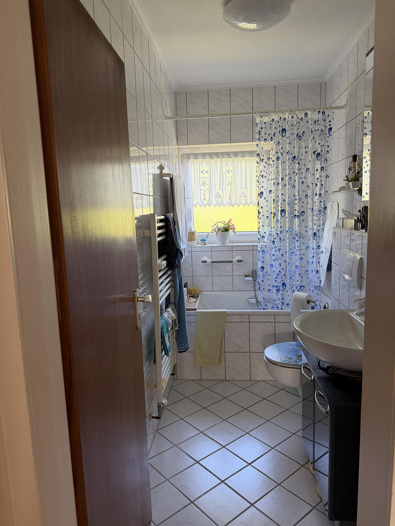 Traumhafte Wohnung im Herzen von Sterkrade – Teutoburgerstr. 123, 46145 Oberhausen(Sterkrade) – Vorschaubild 2