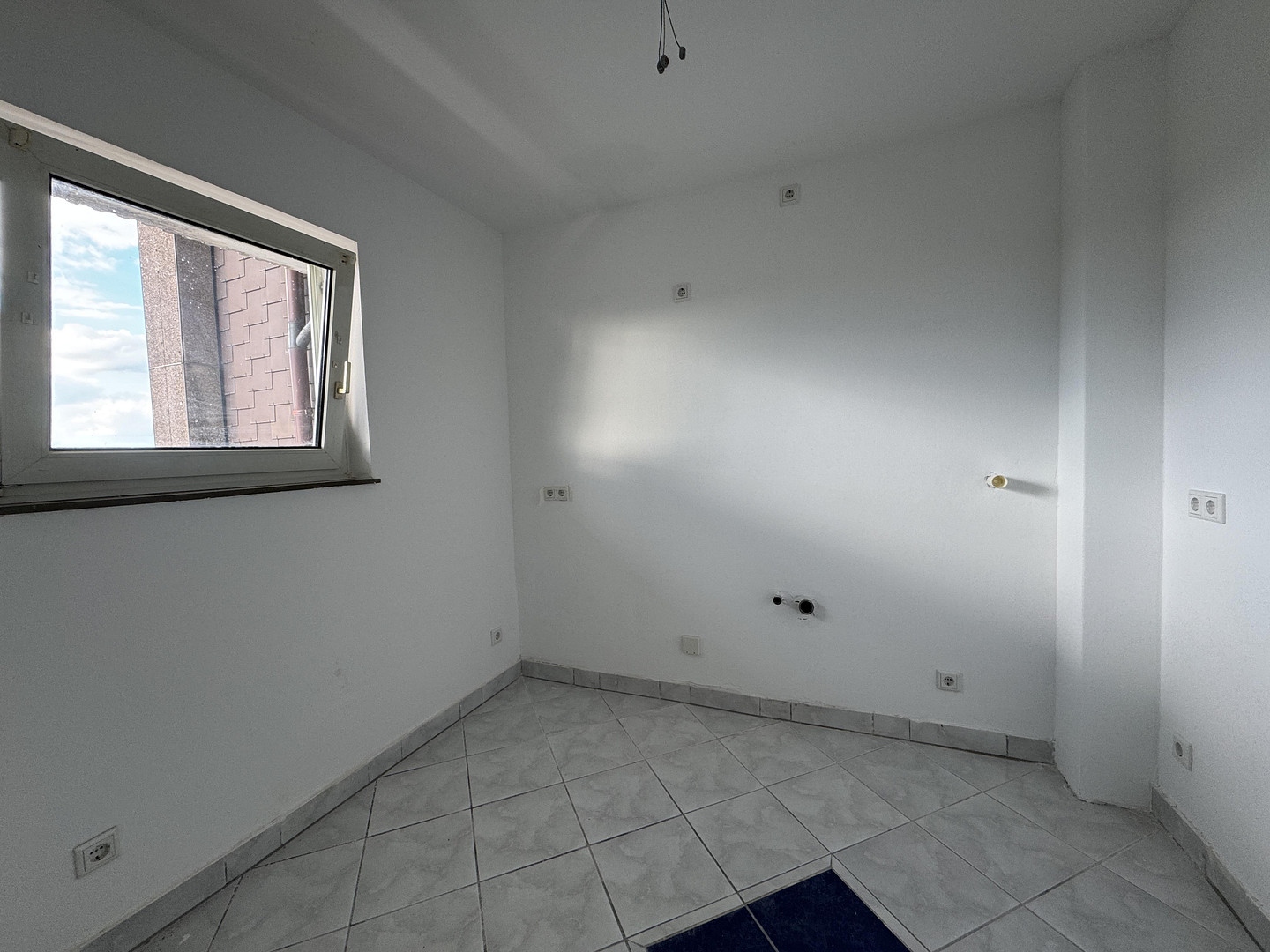 Ruhig wohnen mit Aussicht – 2-Zimmer-Wohnung im 6. OG mit Aufzug – Mettmann – Vorschaubild 5