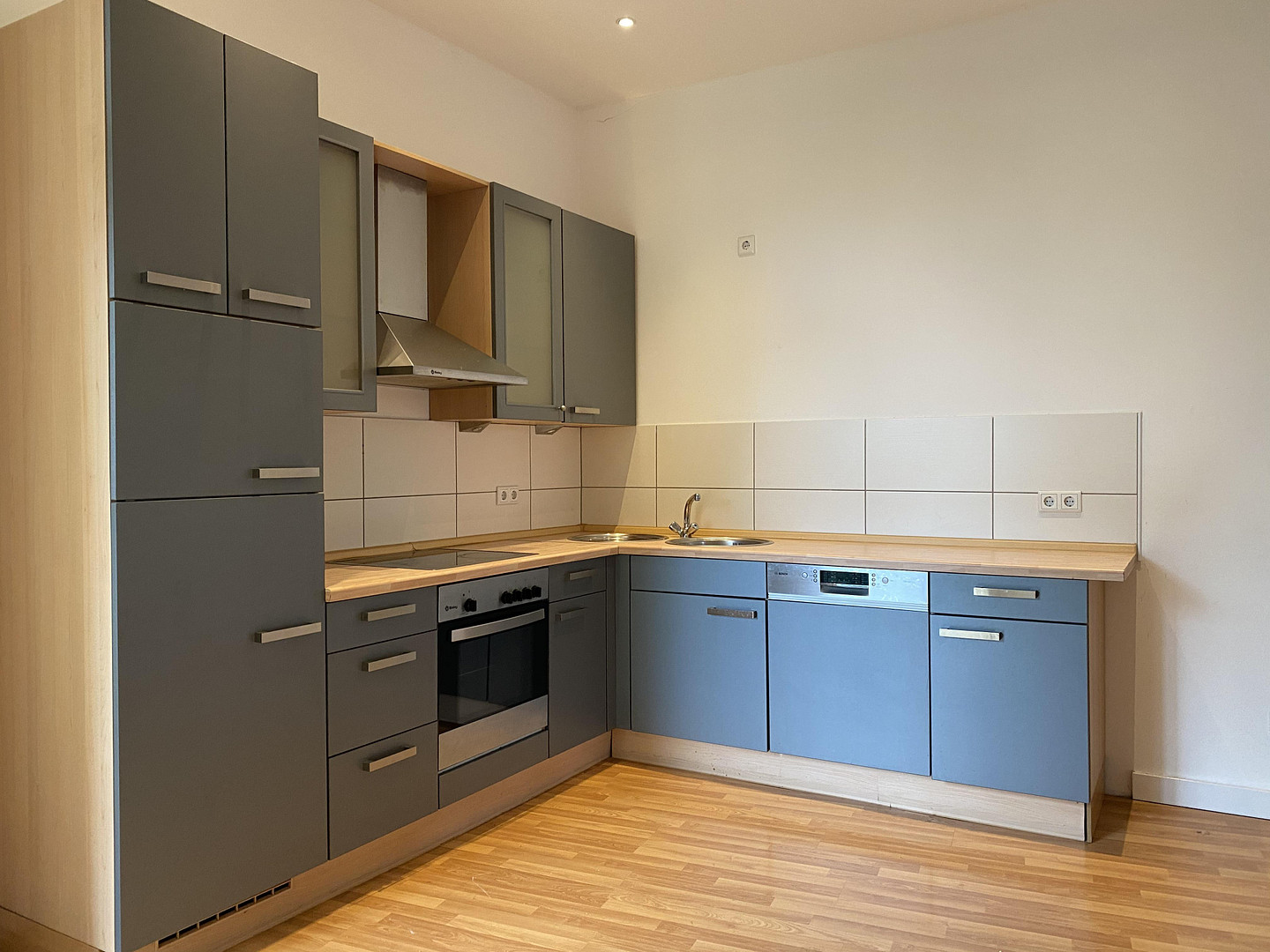 Helle 4 Zimmer Altbauwohnung in Sterkrade – Steinbrinkstraße 105, 46145 Oberhausen(Sterkrade) – Vorschaubild 2