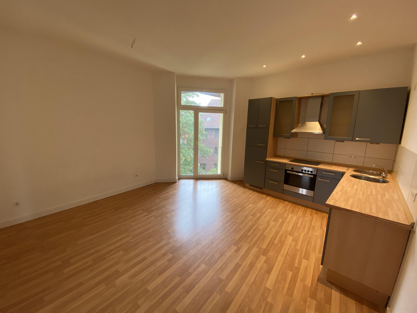 Helle 4 Zimmer Altbauwohnung in Sterkrade – Steinbrinkstraße 105, 46145 Oberhausen(Sterkrade) – Vorschaubild 3