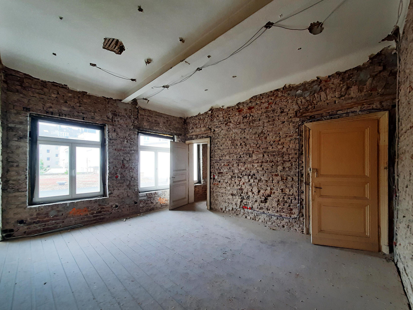 Wohnen wie im eigenen Haus – großzügige 5-Zimmer-Wohnung im kernsanierten Denkmal – Viktoriastraße 35, 52066 Aachen – Vorschaubild 4