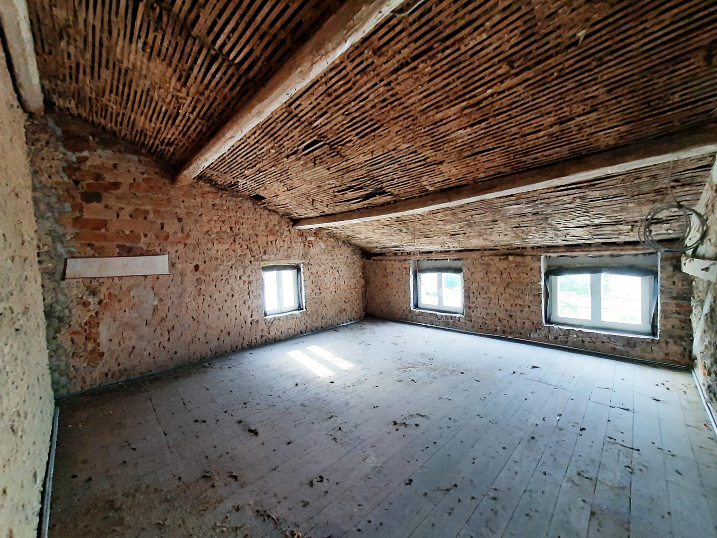Wohnen wie im eigenen Haus – großzügige 5-Zimmer-Wohnung im kernsanierten Denkmal – Viktoriastraße 35, 52066 Aachen – Vorschaubild 8