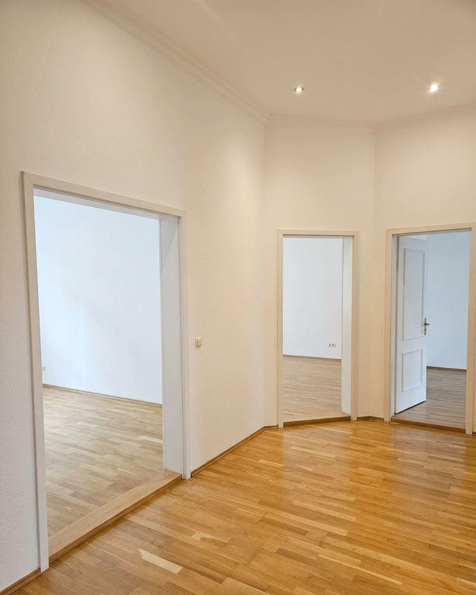 Provisionsfrei von privat: Großzügige 3-R-Wohnung mit Balkon in Leipzig – ab 01.07. frei! – Lortzingstraße 8, 4105 Leipzig(Zentrum) – Vorschaubild 4