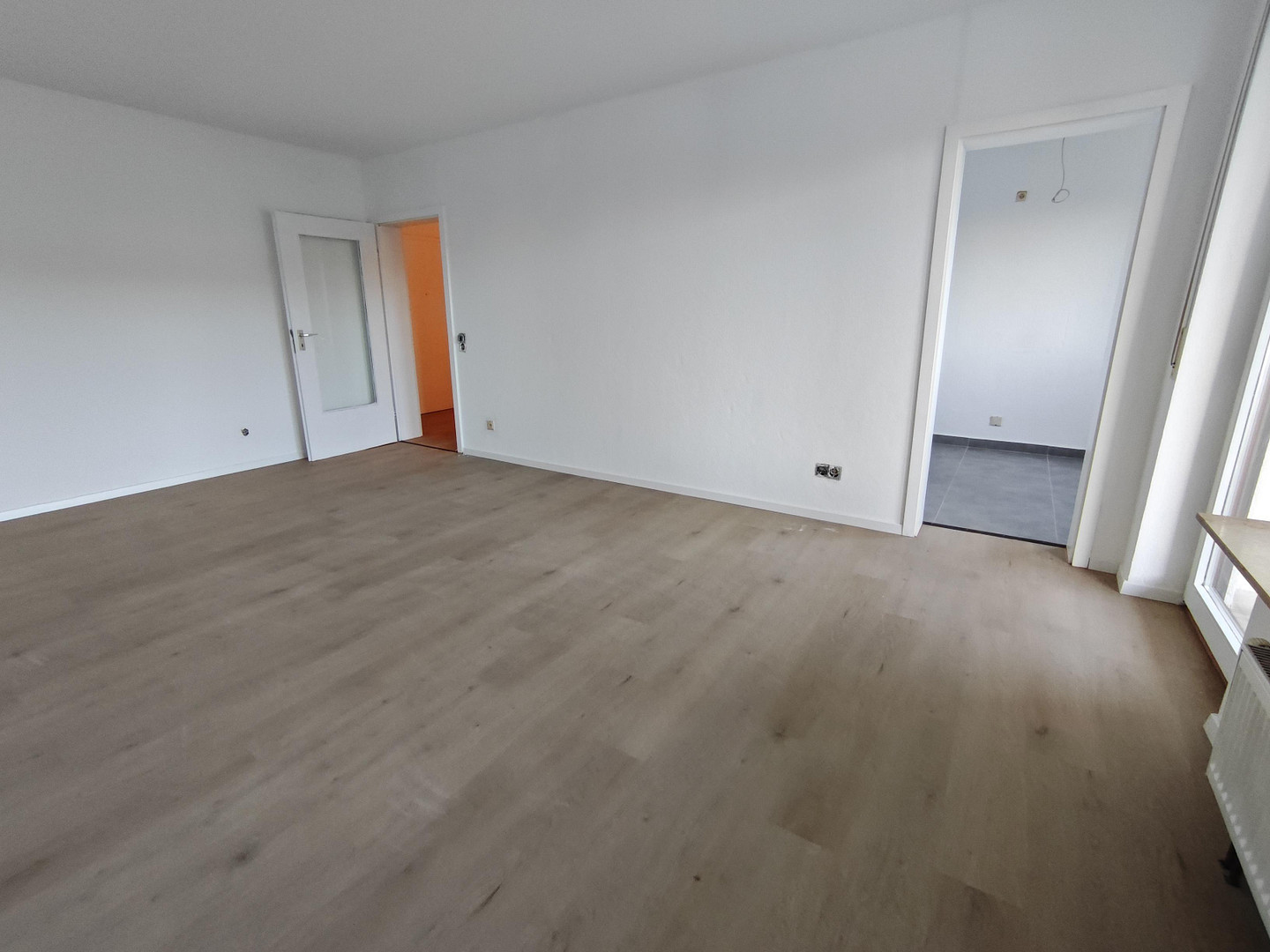 Frisch renoviert: Helle Wohnung mit großem, sonnigen Balkon – Gieselherplatz 2, 67069 Ludwigshafen(Edigheim) – Vorschaubild 3