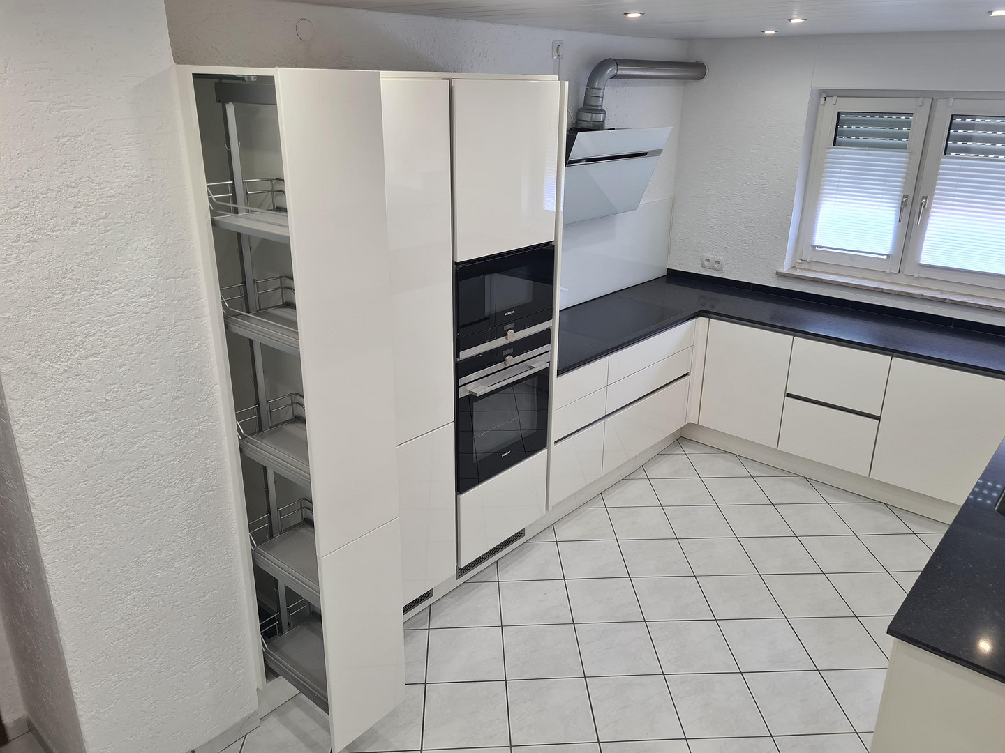 4 Zimmerwohnung mit schöner 30qm großen Terrasse in zentraler Lage – Fellbach – Vorschaubild 3