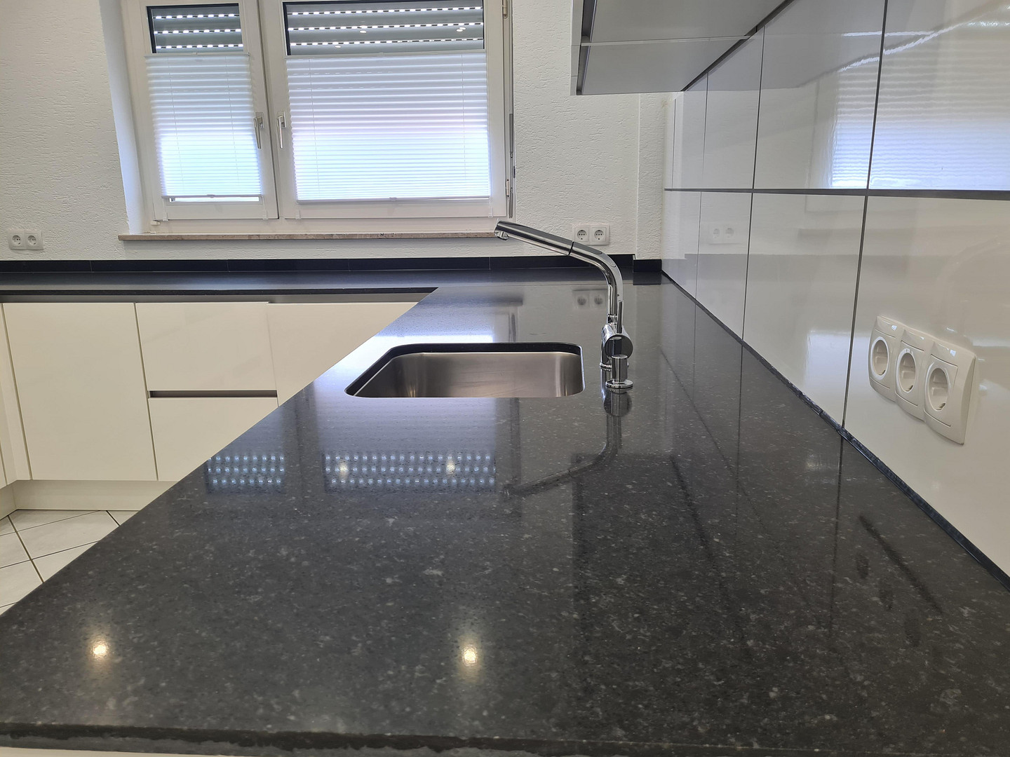 4 Zimmerwohnung mit schöner 30qm großen Terrasse in zentraler Lage – Fellbach – Vorschaubild 4