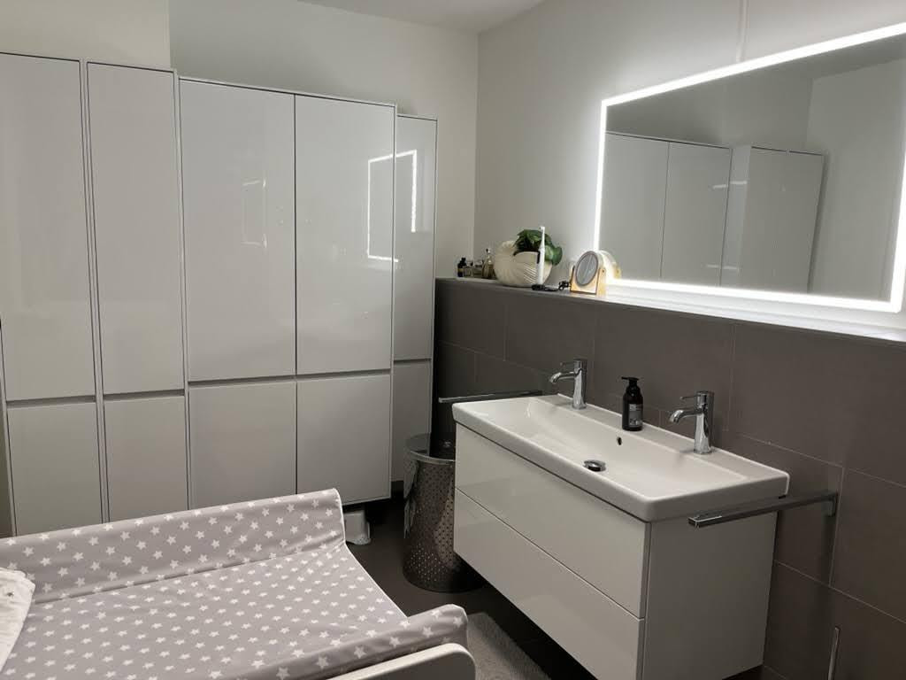 Exklusive 5-Zimmer-Wohnung mit TG-Stellplatz & Wallbox im Pergolenviertel am Stadtpark – Hamburg(Winterhude) – Vorschaubild 11