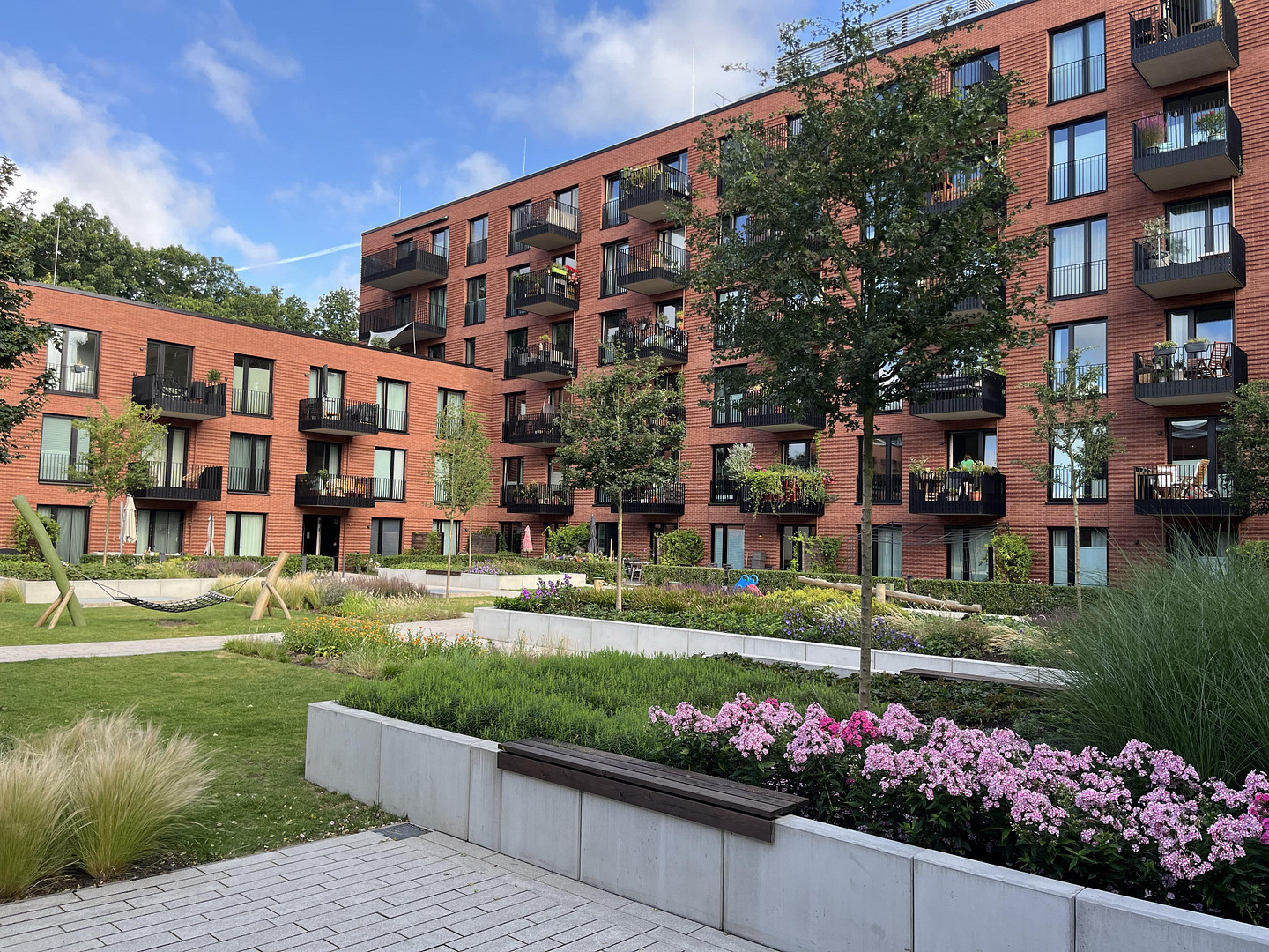 Exklusive 5-Zimmer-Wohnung mit TG-Stellplatz & Wallbox im Pergolenviertel am Stadtpark – Hamburg(Winterhude) – Vorschaubild 2