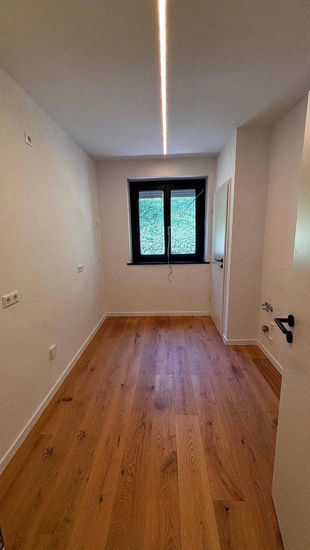 Stilvoll modernisierte Stadt-Oase mit Terrassenzugang, Gartenmitbenutzung und Klimaanlage – Kniebisstraße 10, 70188 Stuttgart(Ost) – Vorschaubild 2
