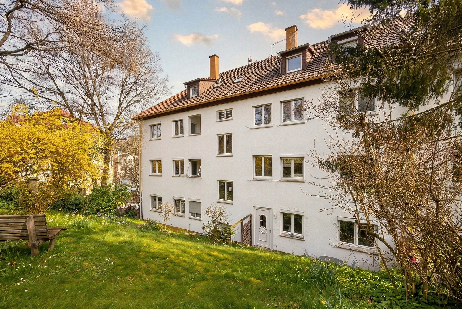 Stilvolle und luxuriös modernisierte Stadt-Oase mit Terrassenzugang und Gartenmitbenutzung – Kniebisstraße 10, 70188 Stuttgart(Ost) – Vorschaubild 11