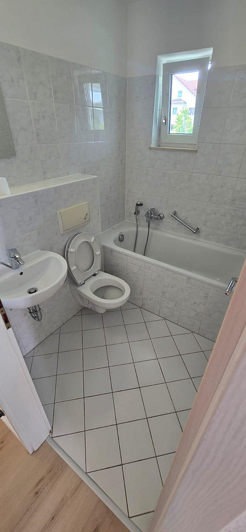 zwei Zimmer Wohnung in Bernau bei Berlin mit Balkon & Tiefgarage frisch renoviert – Am Mahlbusen 1, 16321 Bernau bei Berlin – Vorschaubild 11