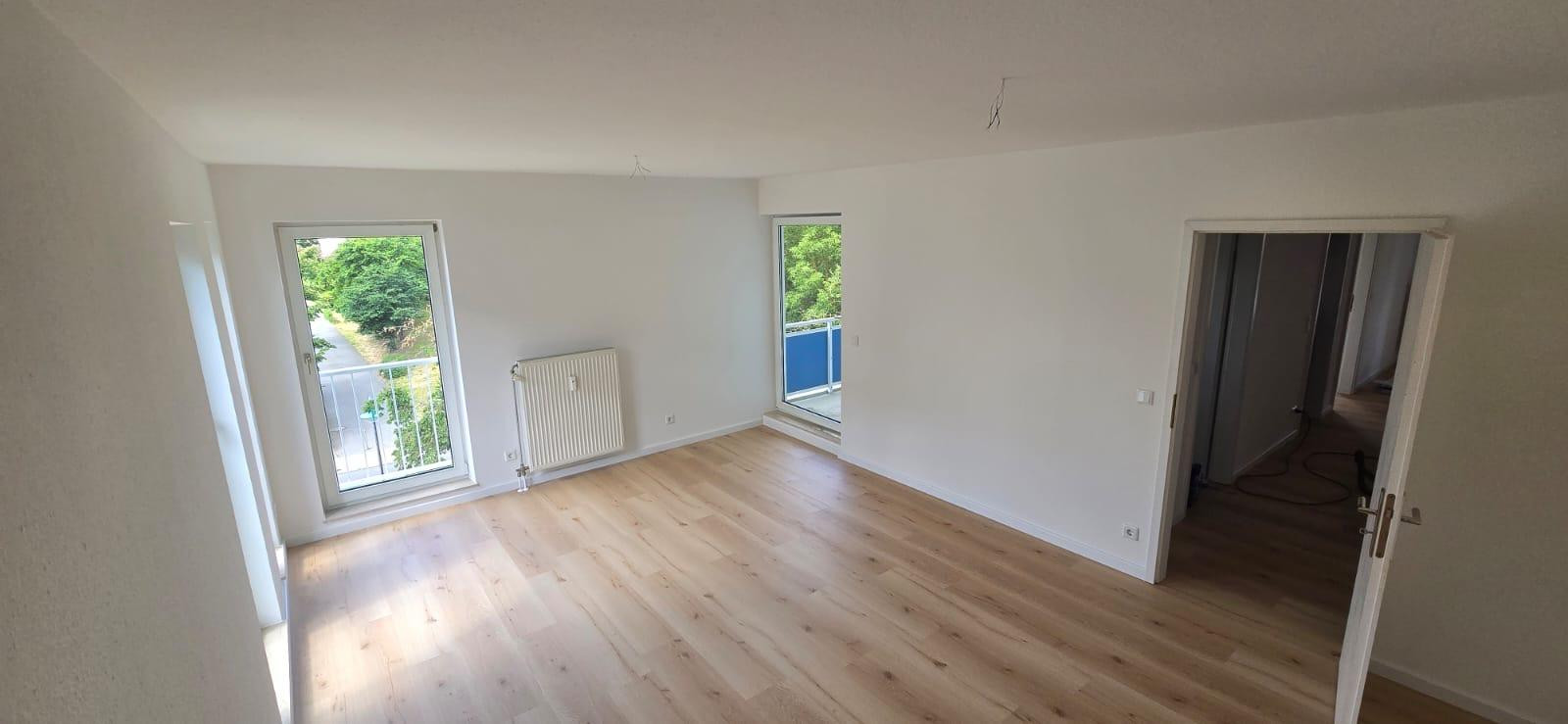 zwei Zimmer Wohnung in Bernau bei Berlin mit Balkon & Tiefgarage frisch renoviert – Am Mahlbusen 1, 16321 Bernau bei Berlin – Vorschaubild 4
