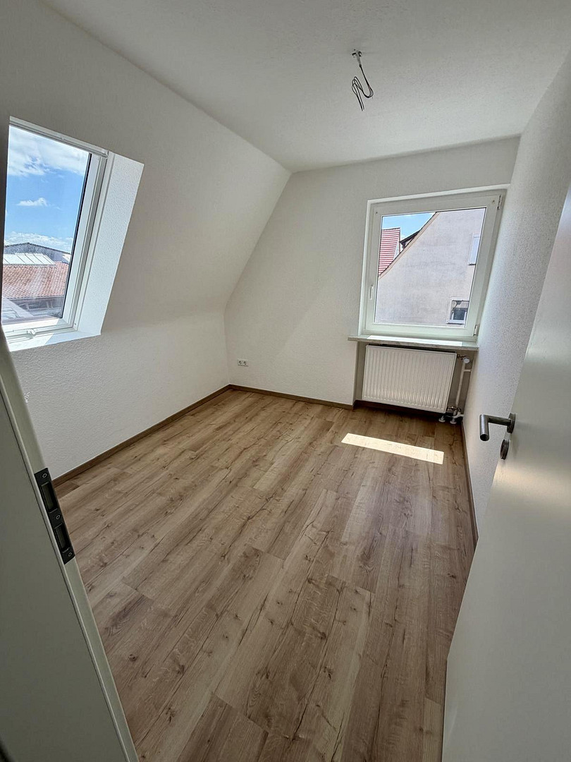 Dachgeschosswohnung in Pleinfeld - Frisch saniert – Ringstraße 24, 91785 Pleinfeld – Vorschaubild 8