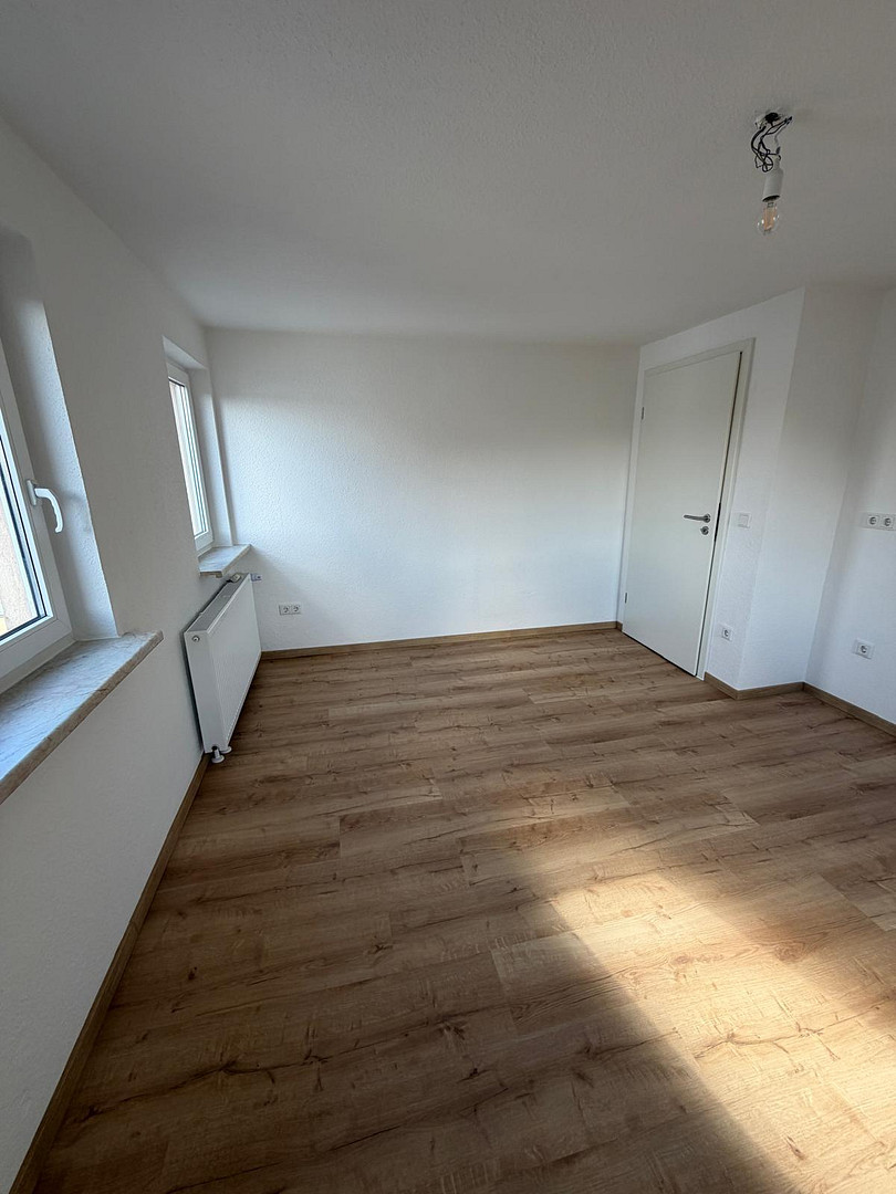 Dachgeschosswohnung in Pleinfeld - Frisch saniert – Ringstraße 24, 91785 Pleinfeld – Vorschaubild 2