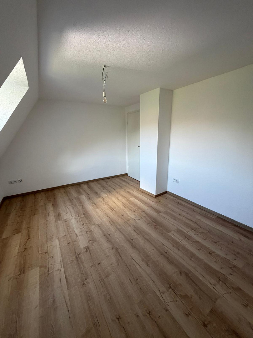 Dachgeschosswohnung in Pleinfeld - Frisch saniert – Ringstraße 24, 91785 Pleinfeld – Vorschaubild 6