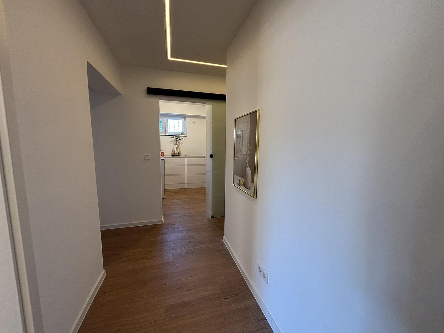 Einziehen und wohlfühlen: Lichtdurchflutete 2-Zimmer-Wohnung mit Südbalkon in Nippes – Köln(Nippes) – Vorschaubild 8