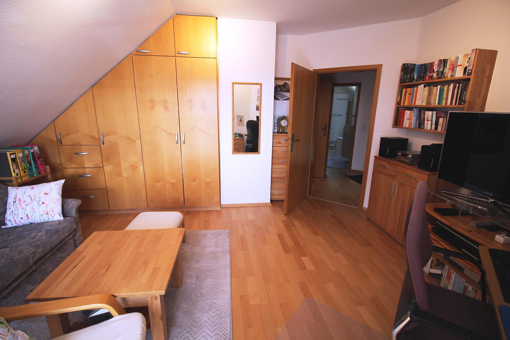 Attraktives Einfamilienhaus mit Wärmepumpen, PV-Anlage mit Speicher und traumhaften Garten – Immenhausen(Holzhausen) – Vorschaubild 27