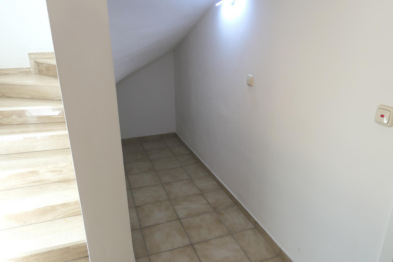 Attraktives Einfamilienhaus mit Wärmepumpen, PV-Anlage mit Speicher und traumhaften Garten – Immenhausen(Holzhausen) – Vorschaubild 36