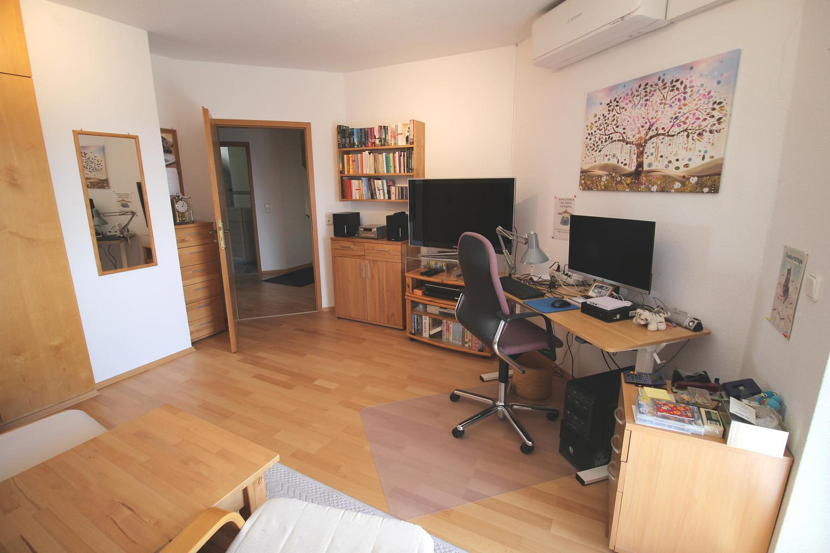Attraktives Einfamilienhaus mit Wärmepumpen, PV-Anlage mit Speicher und traumhaften Garten – Immenhausen(Holzhausen) – Vorschaubild 28