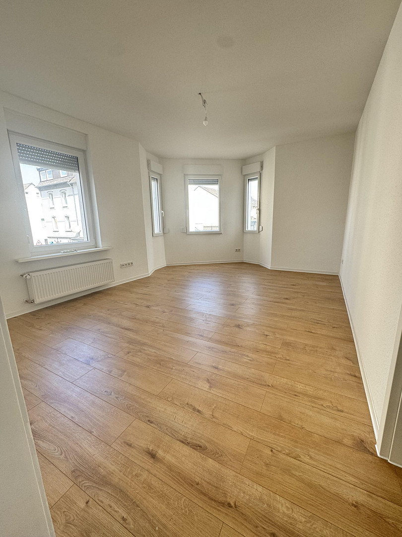 Renovierte 2-Zimmer-Wohnung in Leverkusen Lützenkirchen