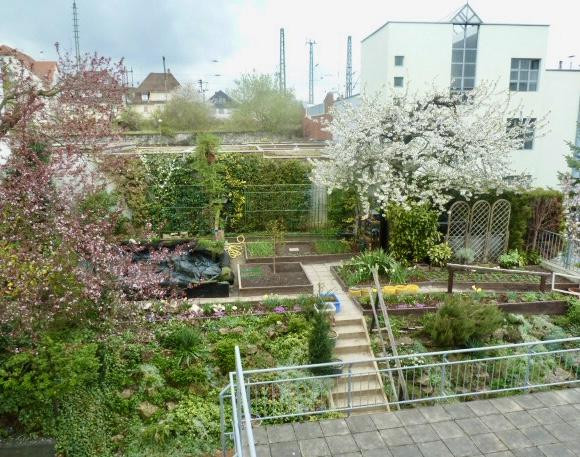 Sonnige Altbauwohnung in bester Citylage mit Garten und Balkon – Güterbahnhofstr. 26, 70806 Kornwestheim – Vorschaubild 2