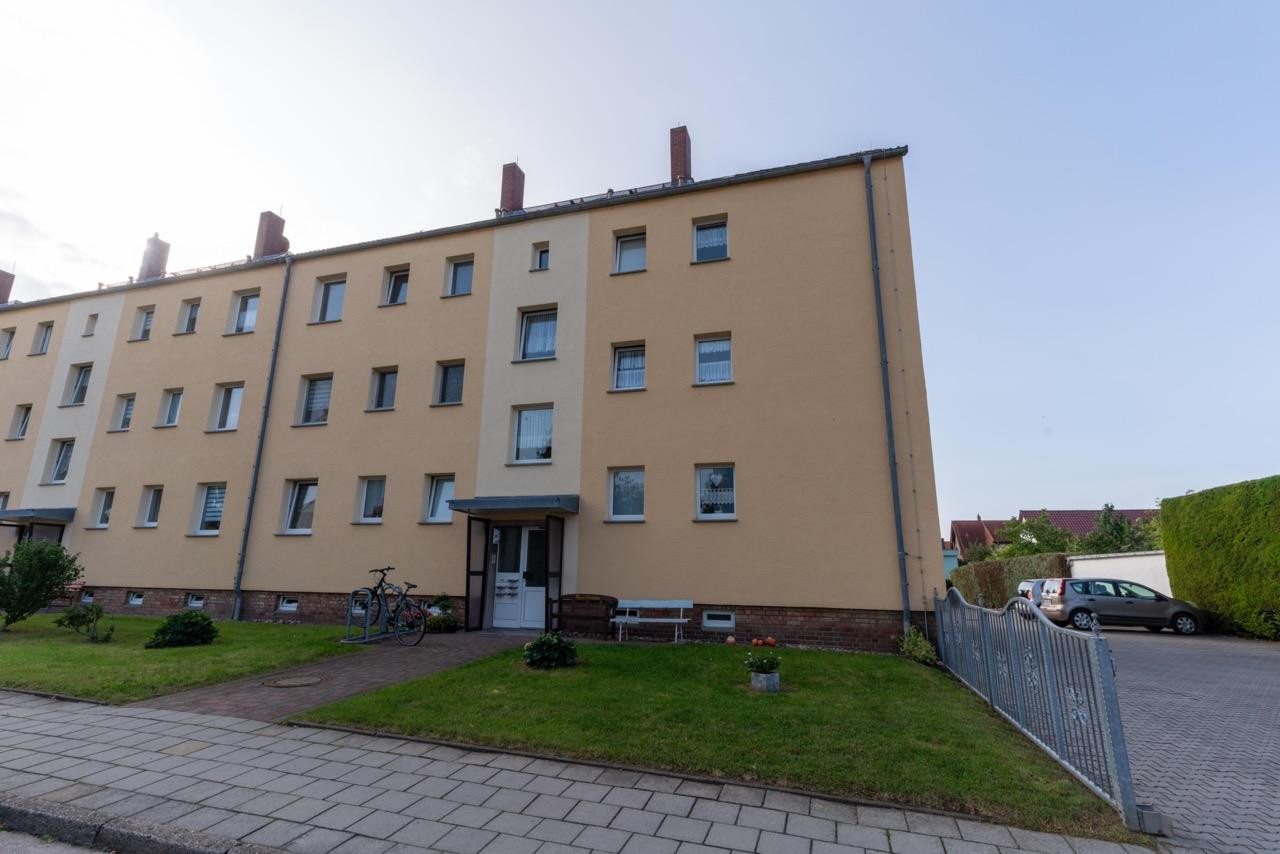 gepflegte 3-Zimmerwohnung mit Balkon, EBK und Stellplatz in Nienburg (Saale) – Richardstr. 30, 6429 Nienburg (Saale) – Vorschaubild 3